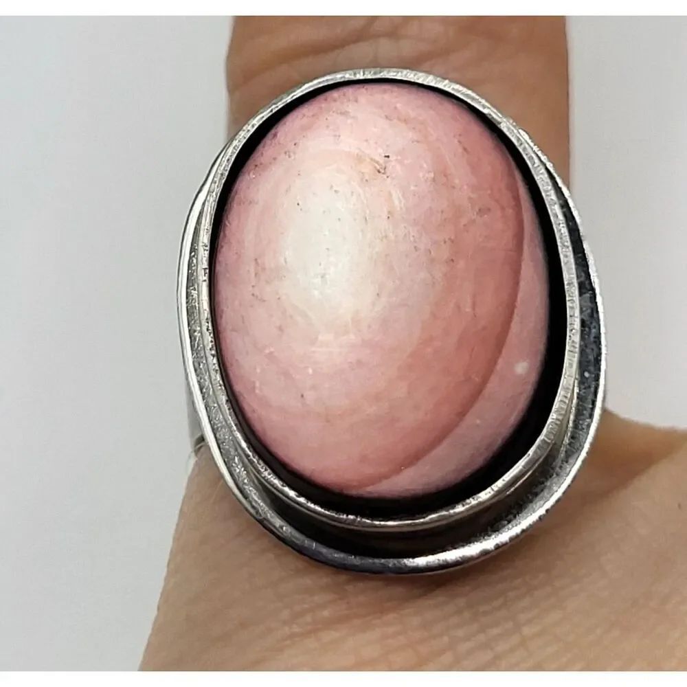 Jason Designs LTD Sheffield Kinetic Ring Size 6 Stainless Steel Pink Shell 70s